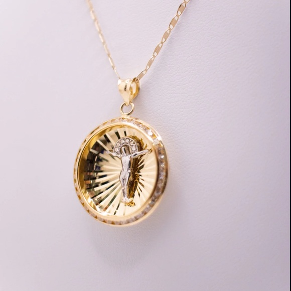 14k-Gold -Jesus Pendant & Necklace - Picture 3 of 3